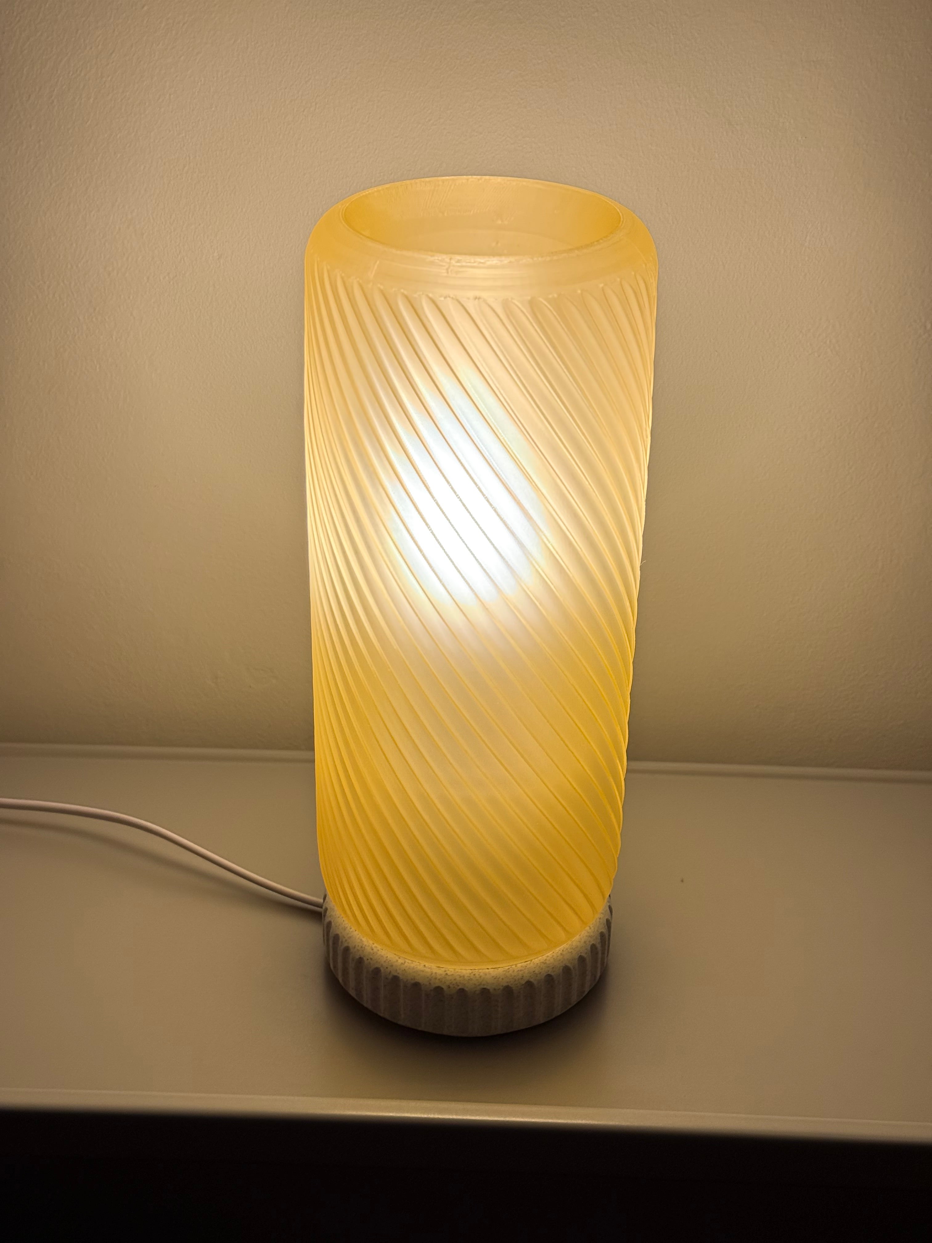 Twist lamp